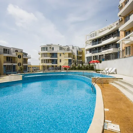 Sunset Complex מלון קושריצה