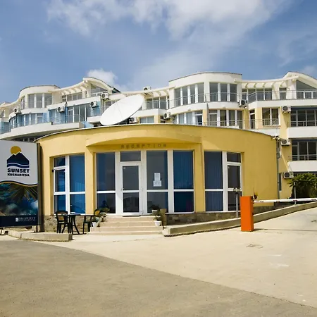 Sunset Complex מלון