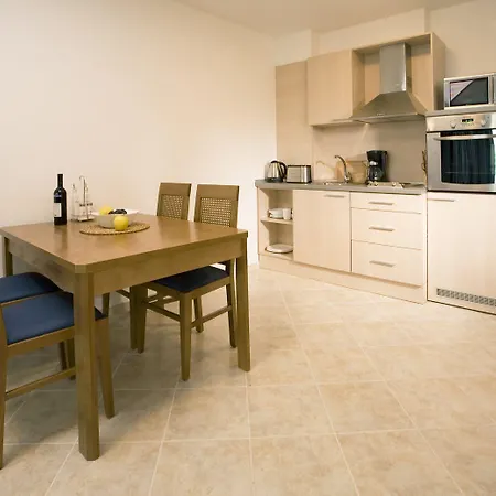 Sunset Complex מלון 3*