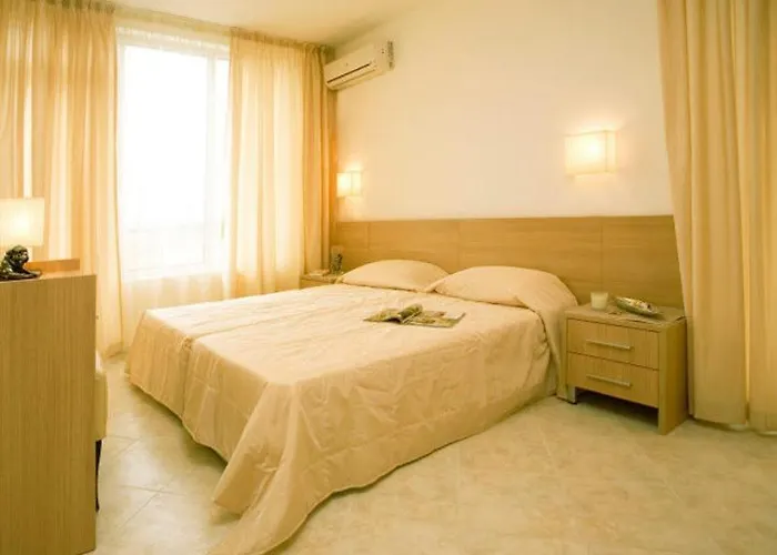 Sunset Complex Кошарица