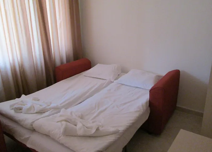 Отель Sunset Complex 3*